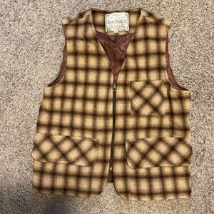 Razzle Dazzle women’s Wool vest - size Small